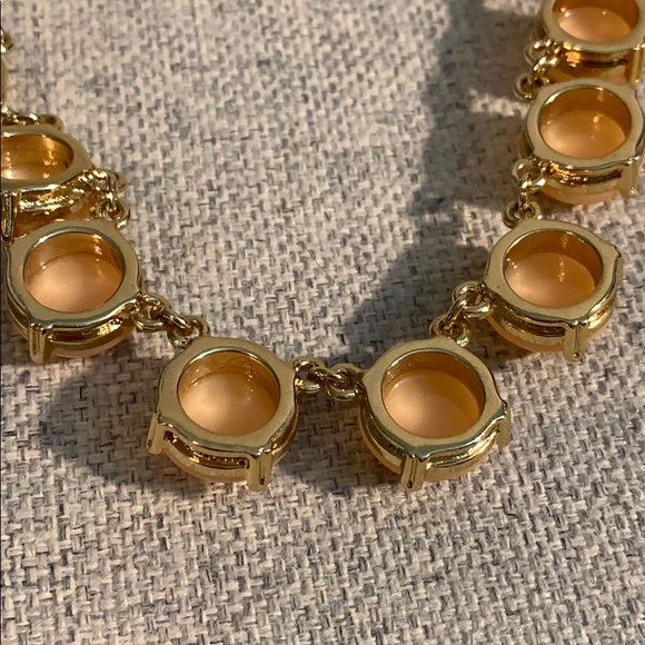 J crew peach/nude & gold statement necklace - Picture 4 of 5
